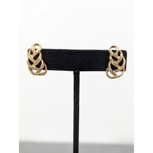 Vintage Ribbed Gold Tone Braided Openwork Drop Pierced Earrings
